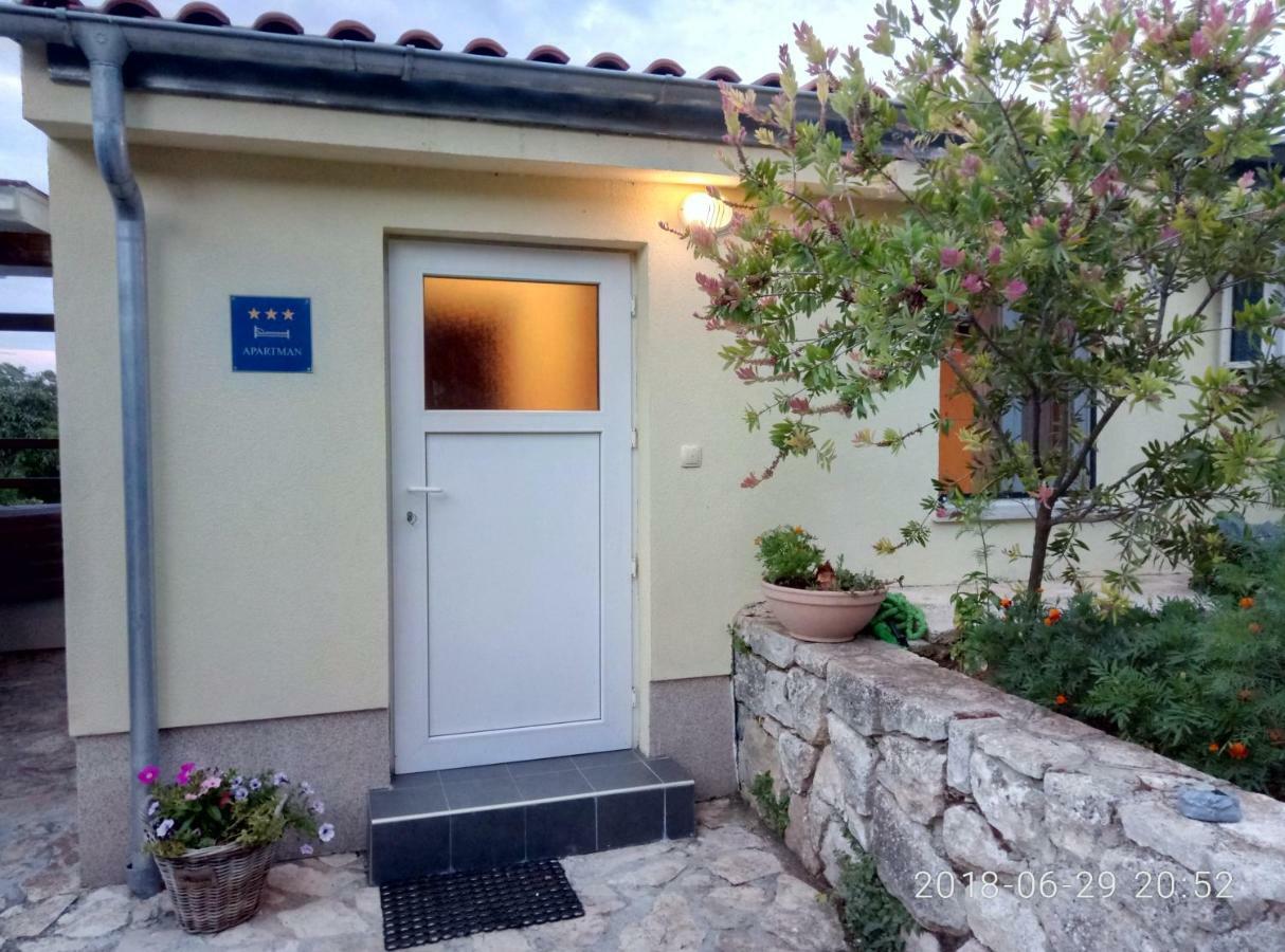 Apartman Vivian Пула Экстерьер фото
