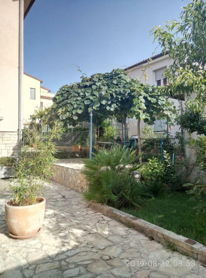 Apartman Vivian Пула Экстерьер фото